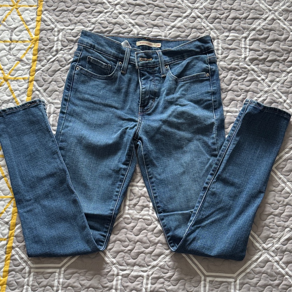Stylish Denim Women's Skinny Jeans.W26 L30